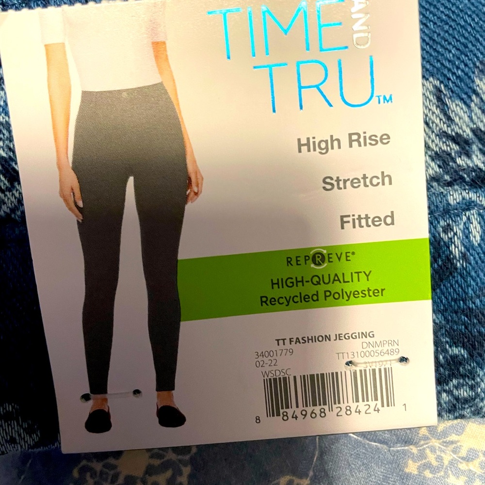Try time jeggings. Floral print